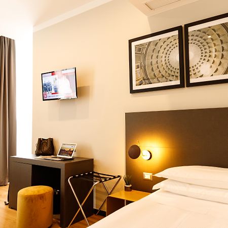 The Cross Hotel Roma Esterno foto