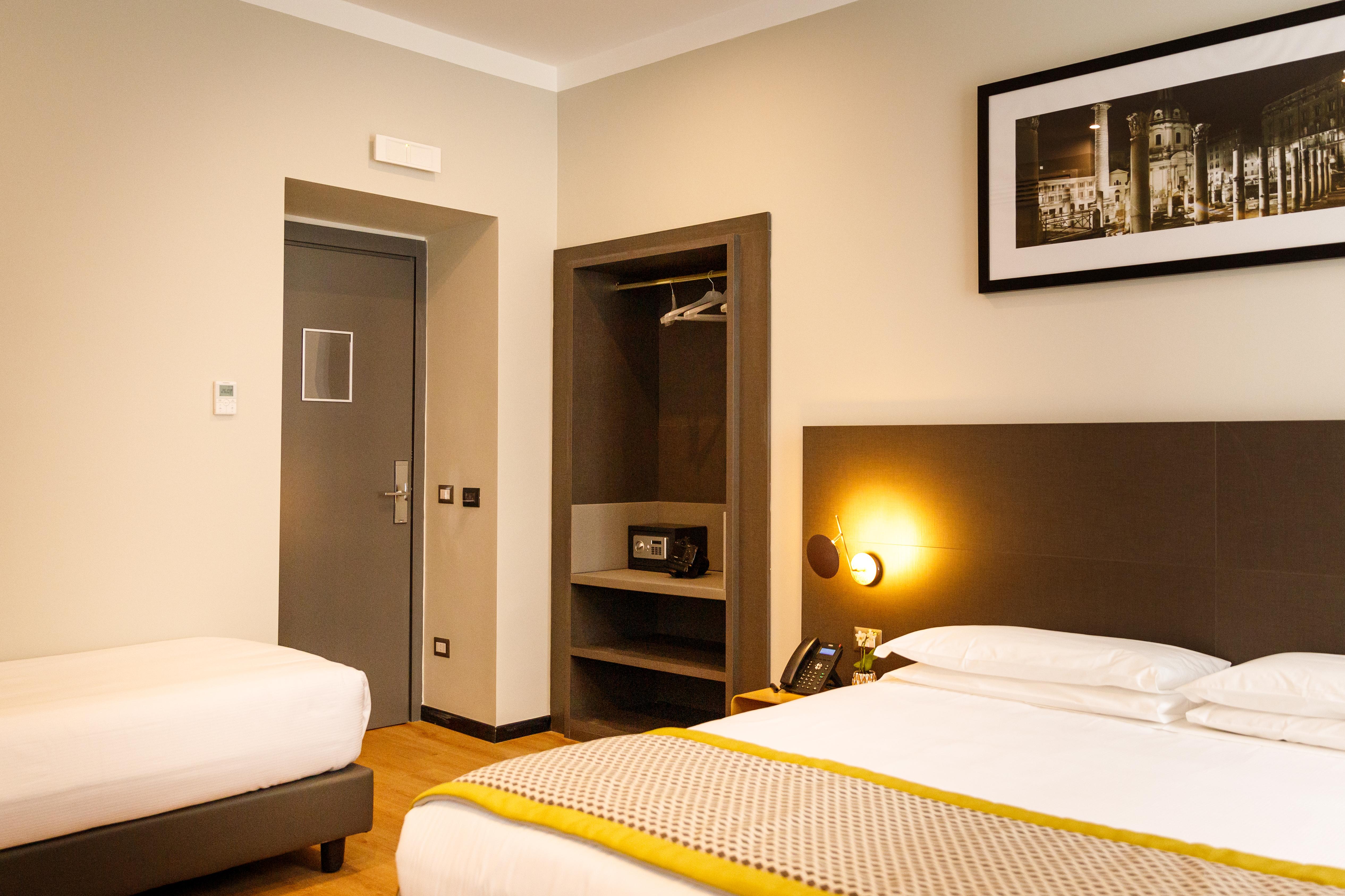 The Cross Hotel Roma Esterno foto